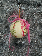 Load image into Gallery viewer, 2025 Ornament No.32