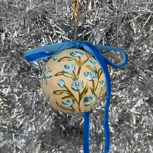 Load image into Gallery viewer, 2025 Ornament No.8