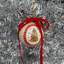 Load image into Gallery viewer, 2025 Ornament No.31